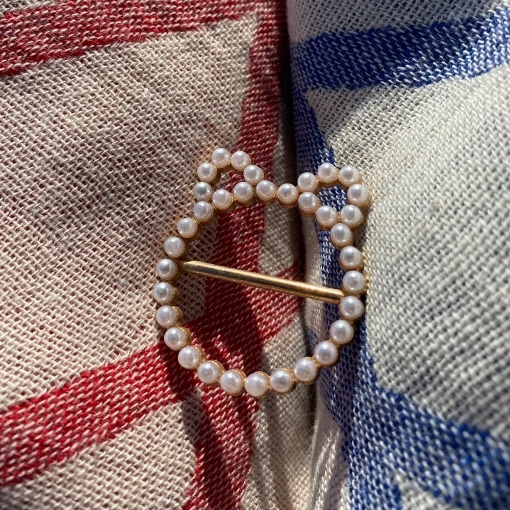 Wear Your Textile Clip Pointy Cat Ears FREE WITH Cat’s Meow Wrap Blanket Towel - Picture 3 of 15